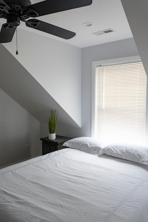Queen Bed - Boston - Rm 3 Stoneham Exterior foto
